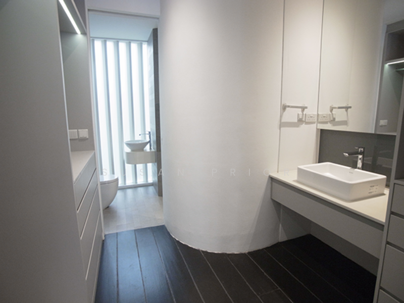 Emerald Classic 4 Bed 4 Bath Conservation House For Sale at S$ 8,040,000 | PropertyGuru Singapore - Bathroom