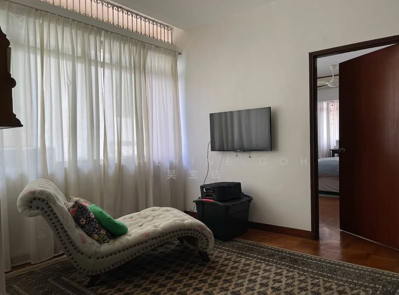 Princess of Wales Park, 100 Duchess Road, 5 Bedrooms, 4,000 sqft, Semi-Detached House For Rent, by Catherine Goh 吴宝钰, 500075438 - Living Room - PropertyGuru.com.sg