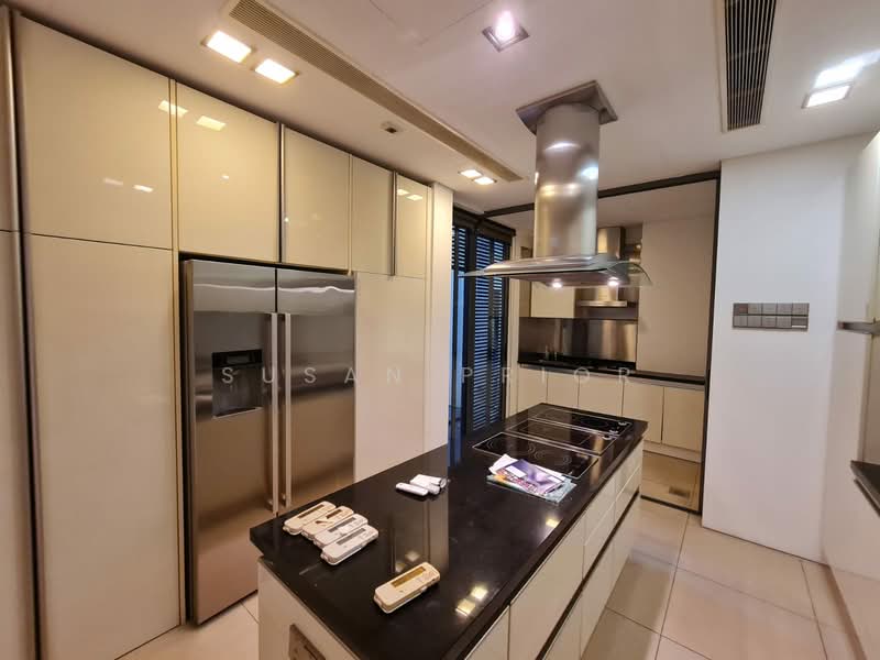The Ladyhill Exclusive Couples Dream, , 3 Bedrooms, 3,200 sqft, Condominium For Rent, by Susan Prior, 500075446 - Kitchen - PropertyGuru.com.sg