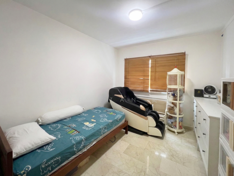 288D Jurong East Street 21 HDB Flat For Sale at S$ 888,000 | PropertyGuru Singapore - Bedroom