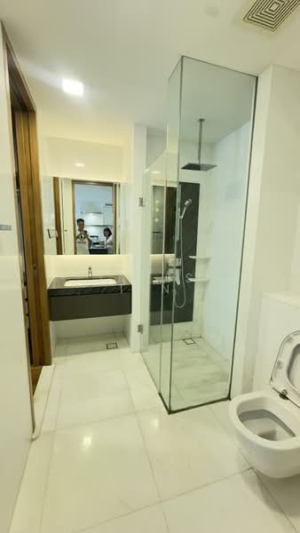 Marina One Residences, 21 Marina Way, 1 Bedroom, 700 sqft, Condominium For Rent, by James Tan, 500075456 - Bathroom - PropertyGuru.com.sg