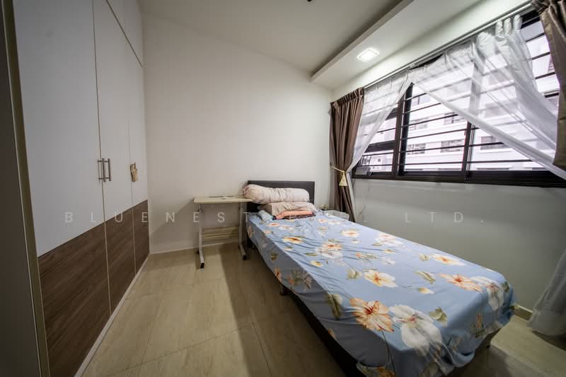 260C Punggol Way HDB Flat For Sale at S$ 698,000 | PropertyGuru Singapore - Bedroom