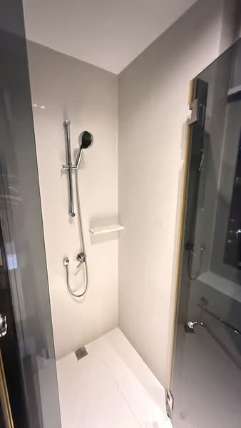 The Wharf Residence, 7 Tong Watt Road, 2 Bedrooms, 1,066 sqft, Condominium For Rent, by Steven Wen, 500075484 - Bathroom - PropertyGuru.com.sg