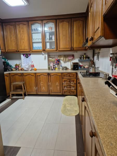 533 Bukit Panjang Ring Road HDB Flat For Sale at S$ 850,000 | PropertyGuru Singapore - Kitchen