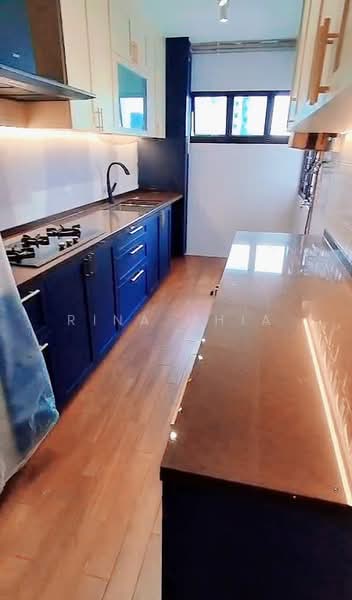 18 Jalan Tenteram HDB Flat For Sale at S$ 928,000 | PropertyGuru Singapore - Kitchen