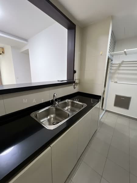Casa Merah, 50 Tanah Merah Kechil Avenue, 3 Bedrooms, 1,227 sqft, Condominium For Rent, by Matthew Leo, 500075505 - Kitchen - PropertyGuru.com.sg