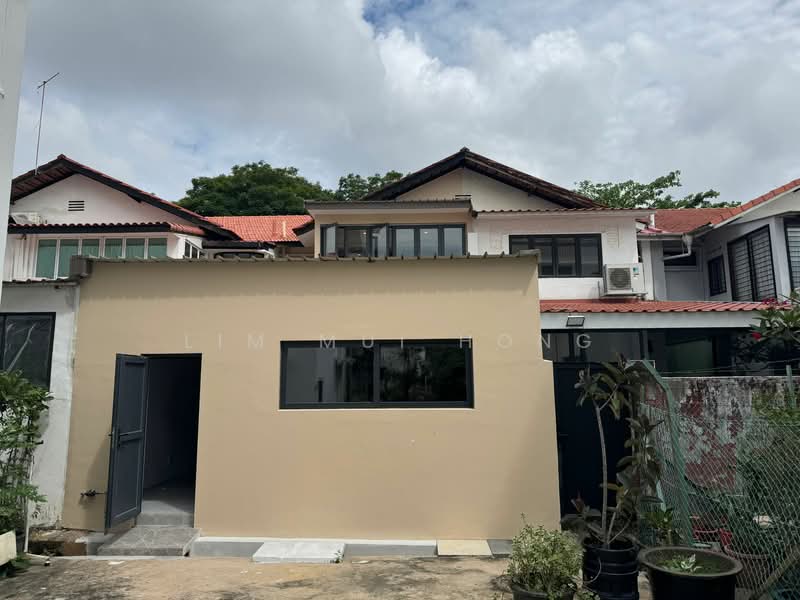 Koon Seng Road / Katong / Joo Chiat / Everitt Road, KOON SENG ROAD, 4 Bedrooms, 3,300 sqft, Terraced House For Rent, by Lim Mui Hong, 500075523 - Exterior - PropertyGuru.com.sg
