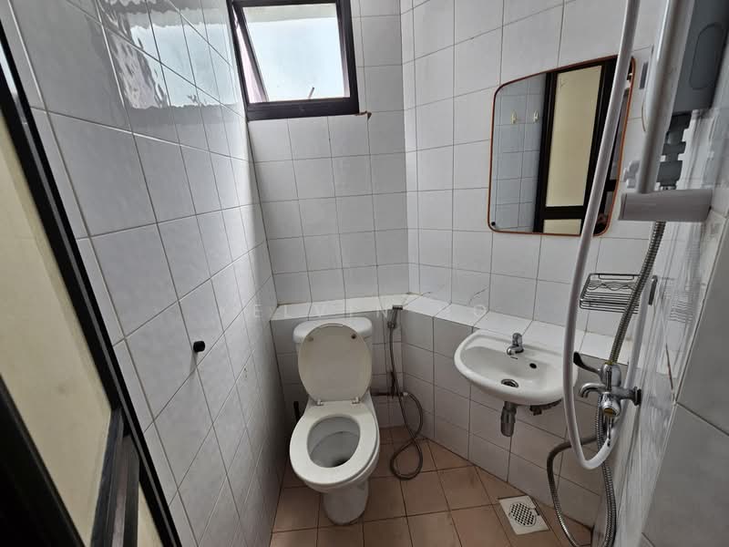 Westmere, 75 Jurong East Street 13, Room Rental, 100 sqft, Condominium For Rent, by Kelvin Ho, 500075525 - Bathroom - PropertyGuru.com.sg