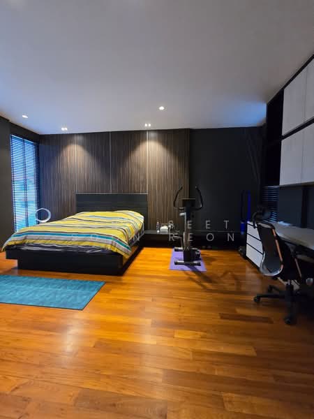 marshall road Semi-Detached House For Sale at S$ 8,500,000 | PropertyGuru Singapore - Master Bedroom