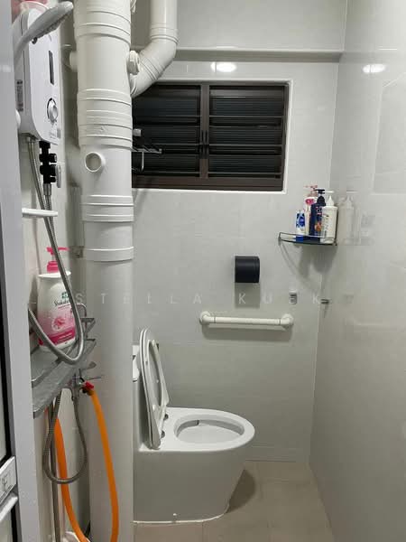 240 Bukit Panjang Ring Road, 240 Bukit Panjang Ring Road, Room Rental, 100 sqft, HDB Flat For Rent, by Stella Kuek, 500075551 - Bathroom - PropertyGuru.com.sg