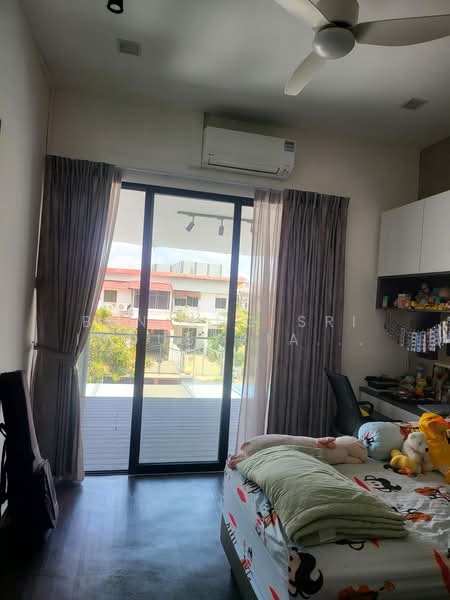 Rare Corner Gem at Simpang Bedok – Huge Land, Park 5 Cars Semi-Detached House For Sale at S$ 1,139,999 | PropertyGuru Singapore - Bedroom