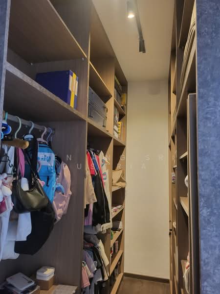 Suits Short Term Lease User! Rare Corner Gem at Simpang Bedok – Huge Land, Park 5 Cars, Jalan Chempaka Puteh, 7 Bedrooms, 1,471 sqft, Semi-Detached House For Sale, by Ben Ang SRI Industrial Team, 500075552 - Interior - PropertyGuru.com.sg