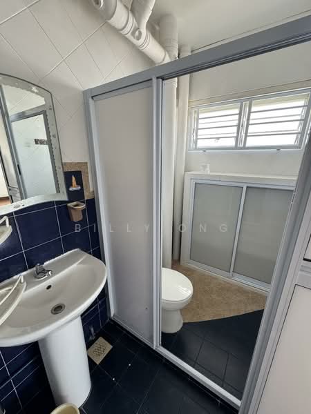 10E Bedok South Avenue 2, 10E Bedok South Avenue 2, 3 Bedrooms, 1,571 sqft, HDB Flat For Rent, by Billy Ong, 500075557 - Bathroom - PropertyGuru.com.sg