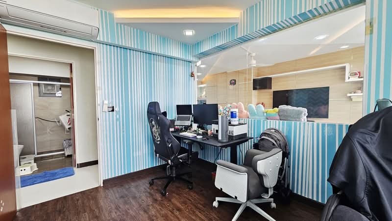 266C Punggol Way HDB Flat For Sale at S$ 770,000 | PropertyGuru Singapore - Bathroom