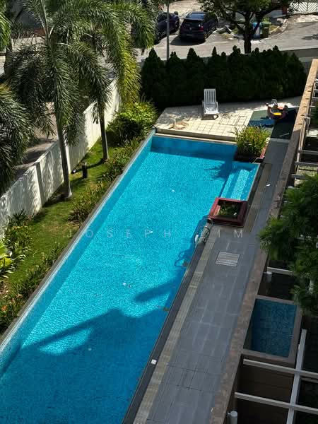 Fruition, 3 Mangis Road, 3 Bedrooms, 1,100 sqft, Condominium For Rent, by Joseph Lim, 500075588 - Pool - PropertyGuru.com.sg