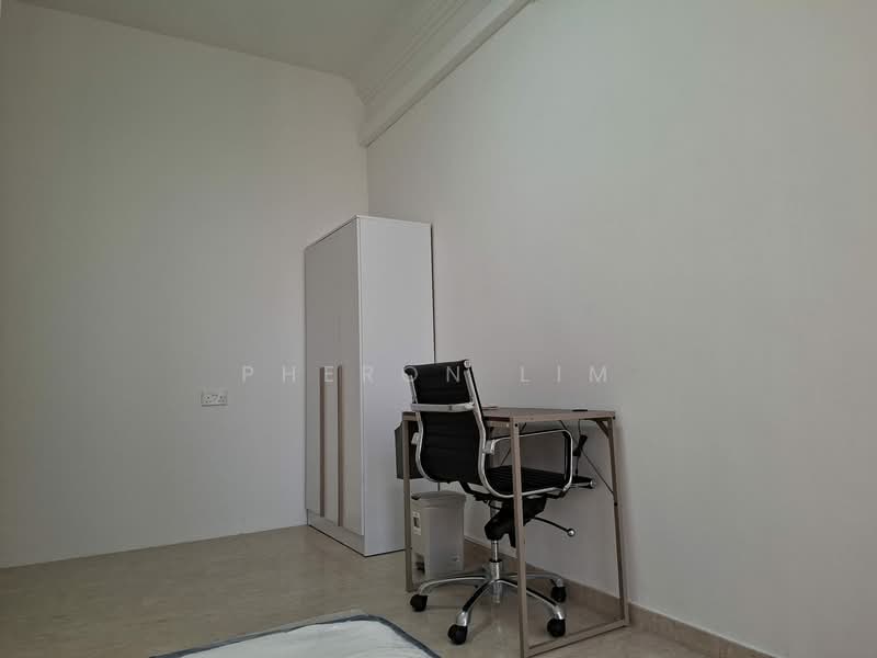 Seasons Park, 491 Yio Chu Kang Road, Room Rental, 120 sqft, Condominium For Rent, by Pheron Lim, 500075610 - Study - PropertyGuru.com.sg