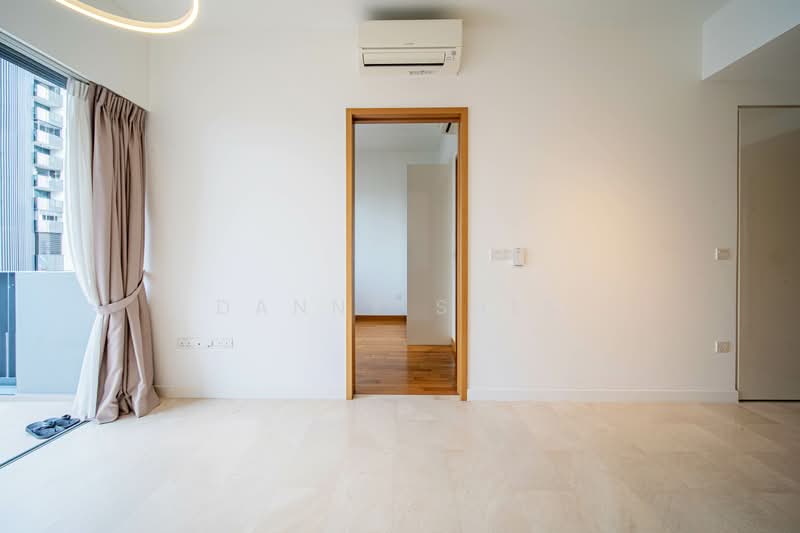 Alex Residences Apartment For Sale at S$ 1,080,000 | PropertyGuru Singapore - Balcony