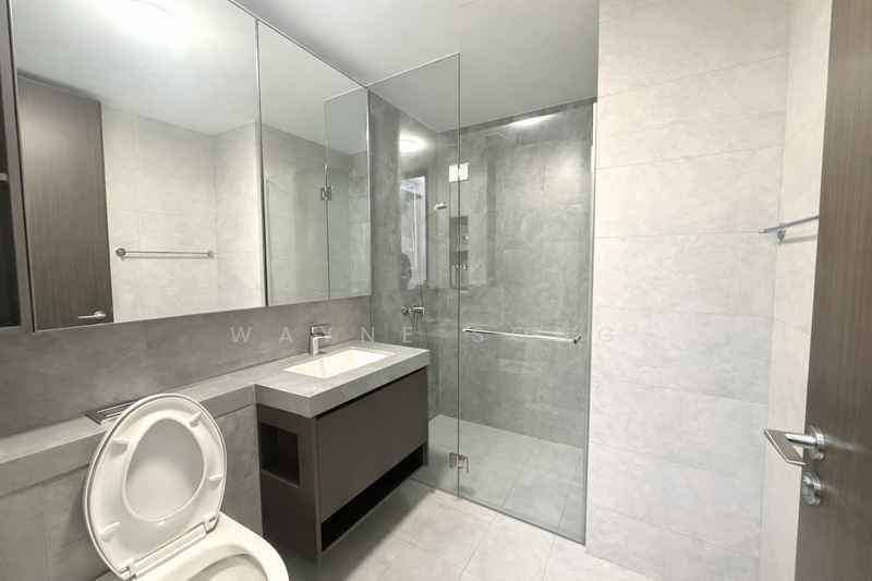 Parc Clematis Condominium For Sale at S$ 1,400,000 | PropertyGuru Singapore - Bathroom
