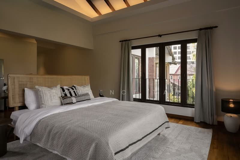 Escape to Bali in Singapore Rare Balinese Style Semi-Detached at Jalan Soo Bee for Rent, Jalan Soo Bee, 6 Bedrooms, 4,000 sqft, Semi-Detached House For Rent, by Lawrence Tan, 500075618 - Bedroom - PropertyGuru.com.sg