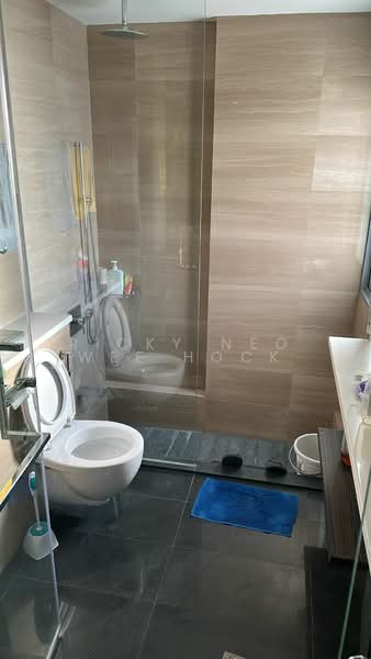 Adria, 12 Derbyshire Road, 2 Bedrooms, 850 sqft, Condominium For Rent, by Ricky Neo Wee Hock, 500075619 - Bathroom - PropertyGuru.com.sg