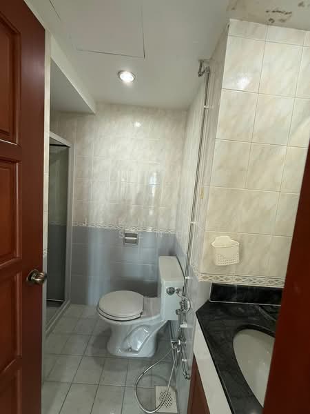 Simsville, 2 Geylang East Avenue 2, Room Rental, 150 sqft, Condominium For Rent, by Jermaine Seng, 500075624 - Bathroom - PropertyGuru.com.sg