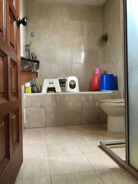 Carissa Park Condo Condominium For Sale at S$ 880,000 | PropertyGuru Singapore - Bathroom