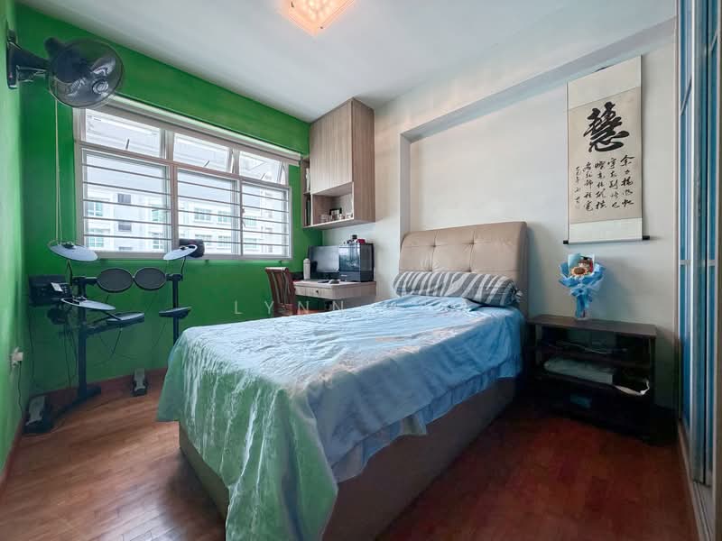 183A Boon Lay Avenue HDB Flat For Sale at S$ 668,000 | PropertyGuru Singapore - Bedroom