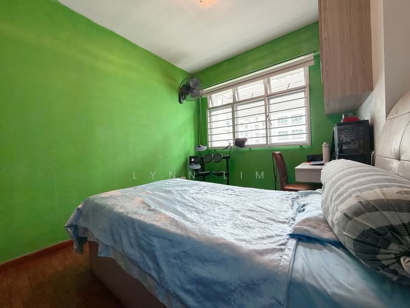 183A Boon Lay Avenue HDB Flat For Sale at S$ 668,000 | PropertyGuru Singapore - Bedroom