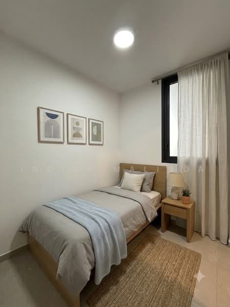 Pullman Residences, 18 Dunearn Road, Newton / Novena, 3 Bedrooms, 1,163 sqft, Condominium For Sale, by Indira Malinda, 500075633 - Helper Bedroom - PropertyGuru.com.sg