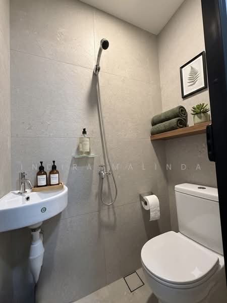 Pullman Residences, 18 Dunearn Road, Newton / Novena, 3 Bedrooms, 1,163 sqft, Condominium For Sale, by Indira Malinda, 500075633 - Helper Bathroom - PropertyGuru.com.sg