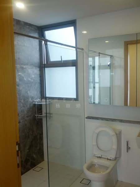 Eight Courtyards, 2 Canberra Drive, 3 Bedrooms, 1,152 sqft, Condominium For Rent, by Anthea Yeo 杨丽娇, 500075646 - Bathroom - PropertyGuru.com.sg