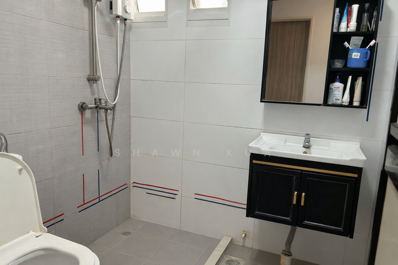 619A Tampines Street 61 HDB Flat For Sale at S$ 928,888 | PropertyGuru Singapore - Bathroom