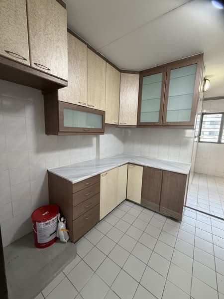 909 Hougang Street 91 HDB Flat For Sale at S$ 618,888 | PropertyGuru Singapore - Kitchen