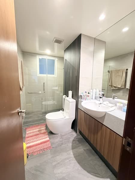 Chelsea Lodge, 300 Tanjong Katong Road, 1 Bedroom, 900 sqft, Condominium For Rent, by Don Liang, 500075663 - Bathroom - PropertyGuru.com.sg