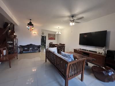 For Sale - Tembeling Centre