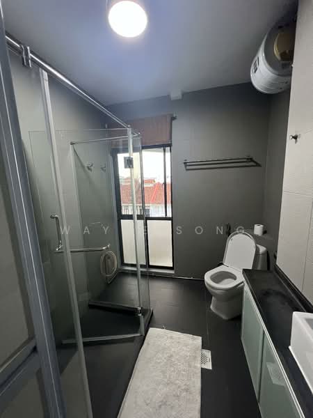 Tembeling Centre Apartment For Sale at S$ 3,299,999 | PropertyGuru Singapore - Bathroom