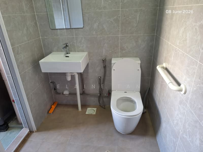 140 Bedok North Street 2, 140 Bedok North Street 2, Room Rental, 100 sqft, HDB Flat For Rent, by Elaine Tan, 500075668 - Bathroom - PropertyGuru.com.sg