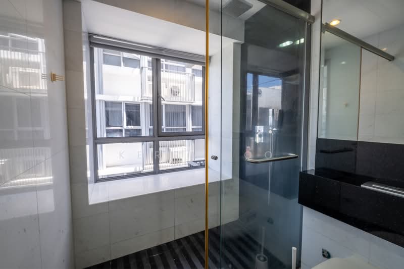 Alexis, 356 Alexandra Road, 3 Bedrooms, 786 sqft, Condominium For Rent, by Kerry Hoo, 500075687 - Bathroom - PropertyGuru.com.sg