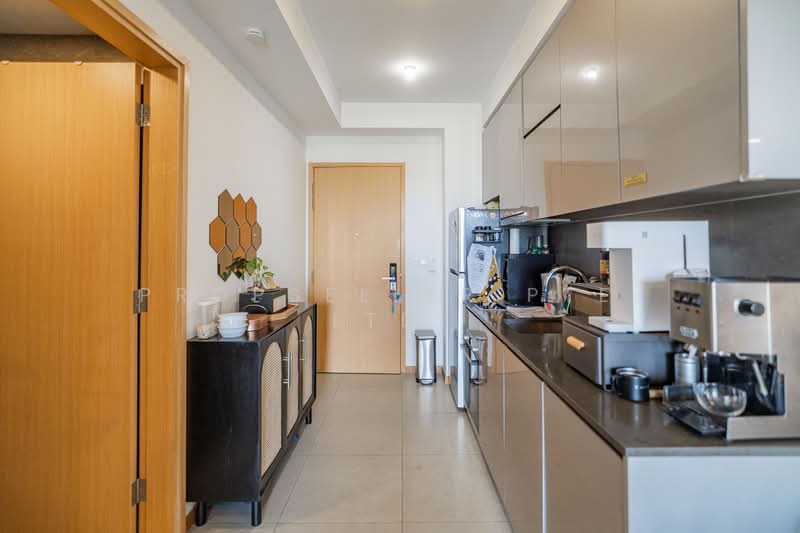 The Antares Condominium For Sale at S$ 1,360,000 | PropertyGuru Singapore - Kitchen