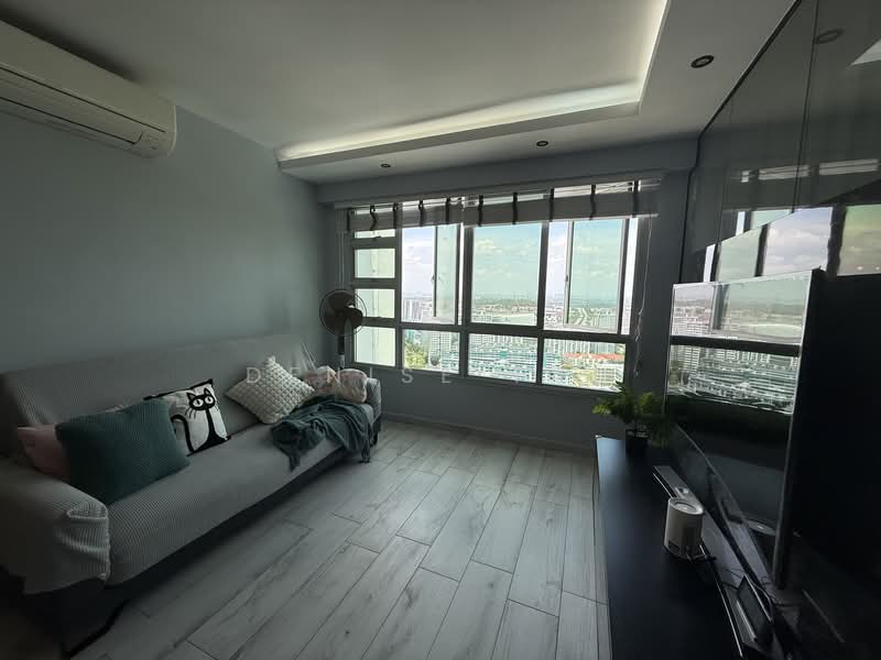 455B Ang Mo Kio Street 44 HDB Flat For Sale at S$ 1,320,000 | PropertyGuru Singapore - Living Room