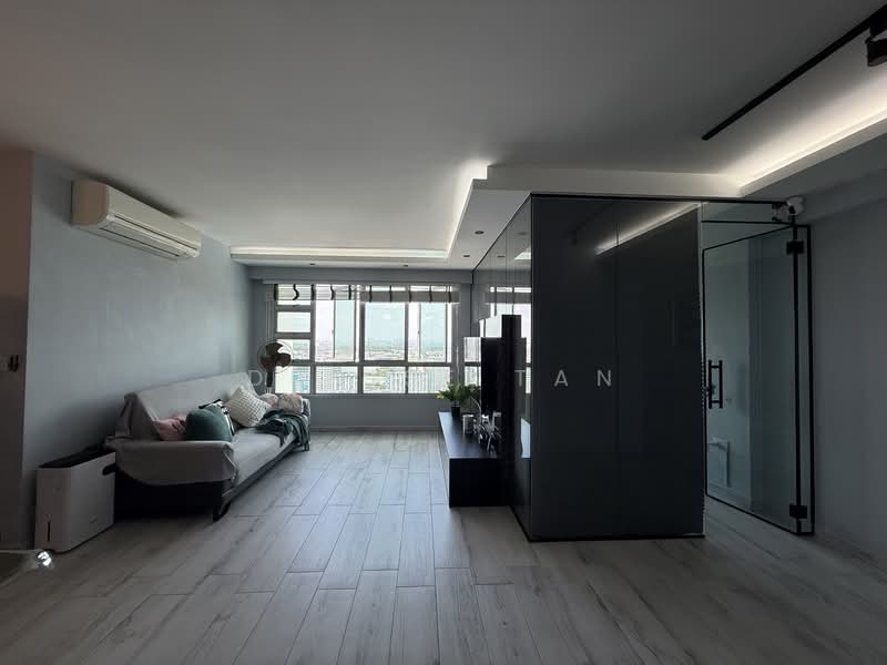 455B Ang Mo Kio Street 44 HDB Flat For Sale at S$ 1,320,000 | PropertyGuru Singapore - Living Room