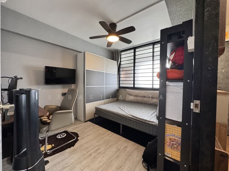 446 Pasir Ris Drive 6 HDB Flat For Sale at S$ 650,000 | PropertyGuru Singapore - Bedroom