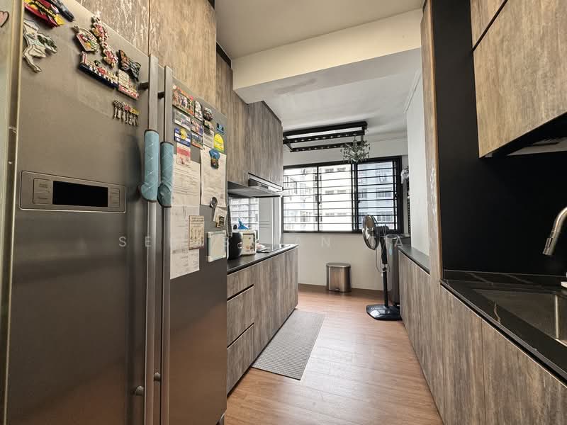 446 Pasir Ris Drive 6 HDB Flat For Sale at S$ 650,000 | PropertyGuru Singapore - Kitchen