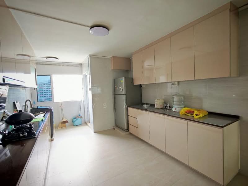 252 Choa Chu Kang Avenue 2 HDB Flat For Sale at S$ 549,000 | PropertyGuru Singapore - Kitchen