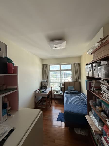 293C Bukit Batok Street 21 HDB Flat For Sale at S$ 1,080,000 | PropertyGuru Singapore - Bedroom