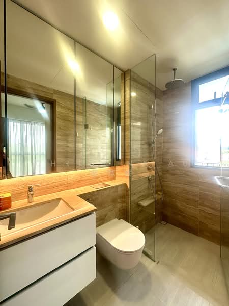 Fourth Avenue Residences, 8 Fourth Avenue, 3 Bedrooms, 915 sqft, Condominium For Rent, by Christina Au 欧慧妮, 500075721 - Bathroom - PropertyGuru.com.sg