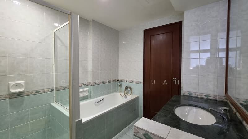 Northoaks Condominium For Sale at S$ 1,180,000 | PropertyGuru Singapore - Bathroom