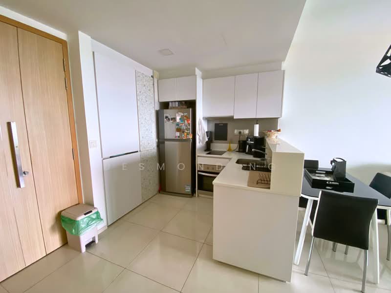 Ripple Bay Condominium For Sale at S$ 1,380,000 | PropertyGuru Singapore - Open Kitchen