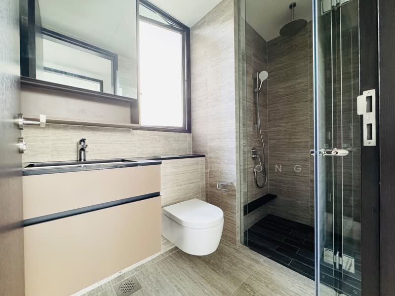 The Commodore Condominium For Sale at S$ 2,000,000 | PropertyGuru Singapore - Bathroom