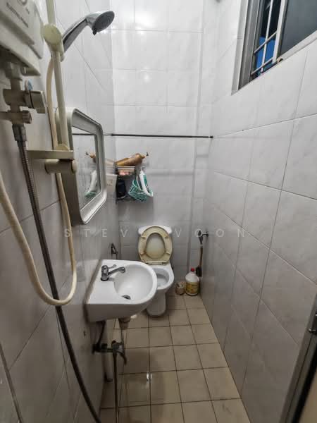 Bed Space for workers in Tembeling Road, Tembeling Road, Room Rental, 100 sqft, Terraced House For Rent, by Steve Voon, 500075754 - Bathroom - PropertyGuru.com.sg